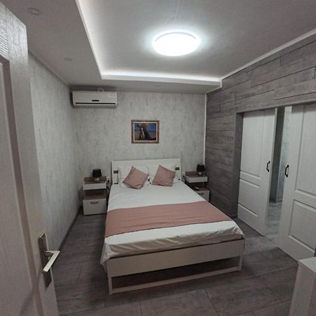 Апартамент Александрови Apartment Pomorie Bagian luar foto